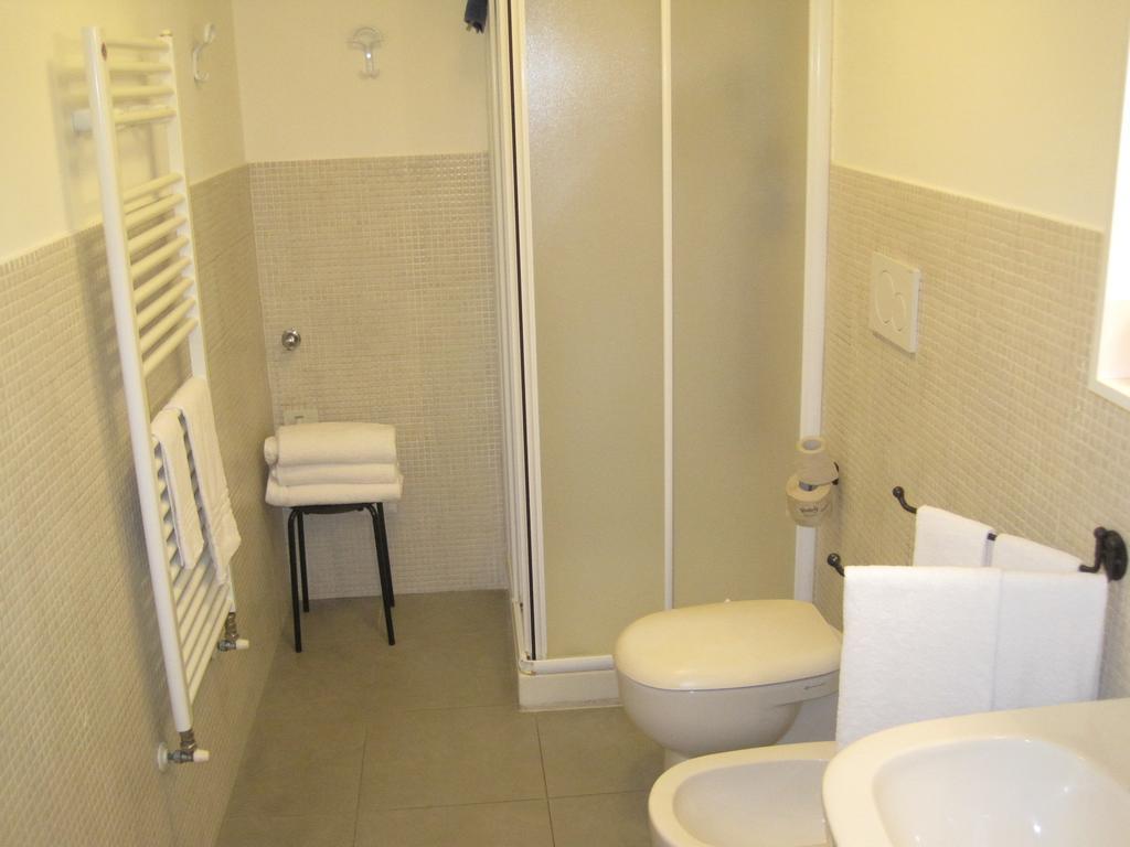 Colombo Apartments Sanremo Værelse billede